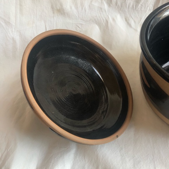 7.5” Handmade Pottery Container - Picture 4 of 6